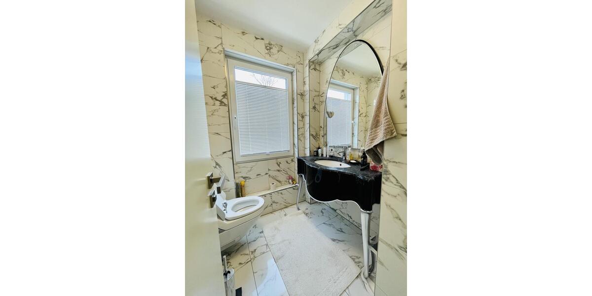 Designer Maisonette-Wohnung nähe Zoopark mit Blick ins Grüne, Fussbodenheizung, Kamin, Terrasse 5 zimmer