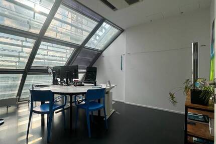 Großes Büro mit Blick über den Medienhafen - All-in-Miete