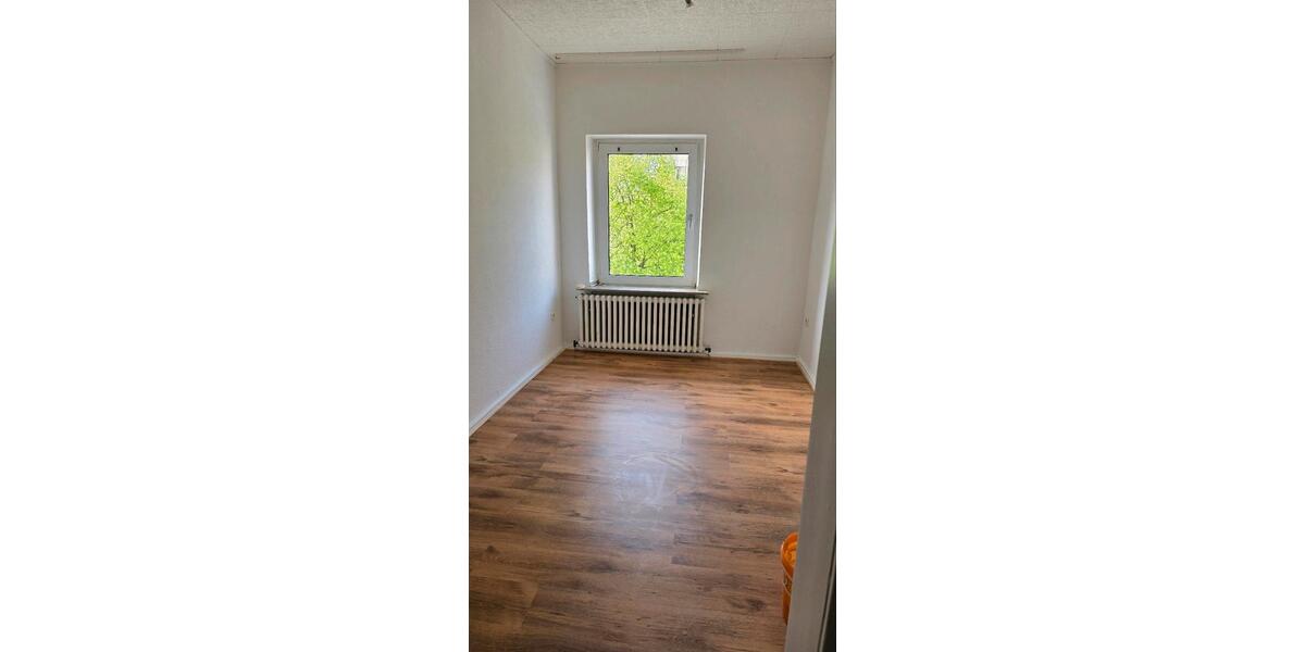 Etagenwohnung Ratingen Tiefenbroich - 4 Zimmer, 80 m&sup2;, 1.300&euro; | Angebot:24757128
