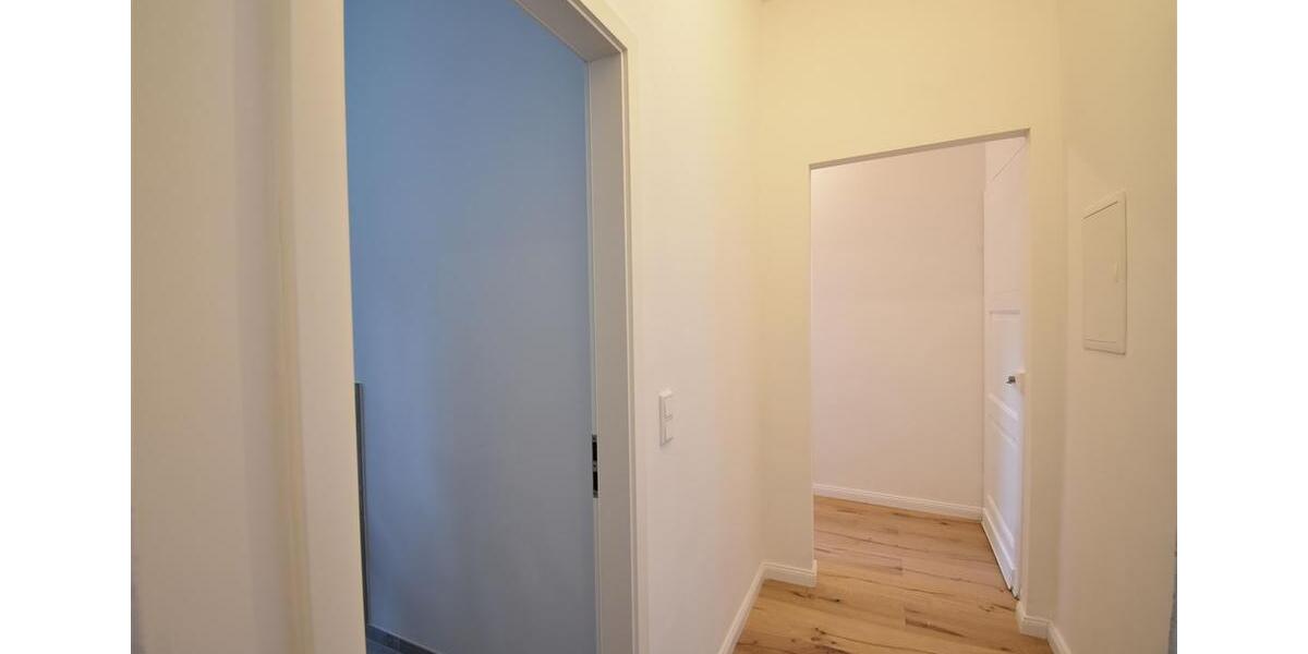 Etagenwohnung Düsseldorf Heerdt - 2 Zimmer, 75 m&sup2;, 1.250&euro; | Angebot:22619460