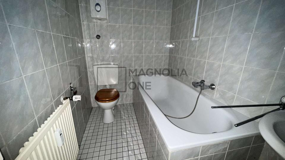 Dachgeschoßwohnung Wuppertal Unterbarmen - 3 Zimmer, 98 m&sup2;, 999&euro; | Angebot:26676324