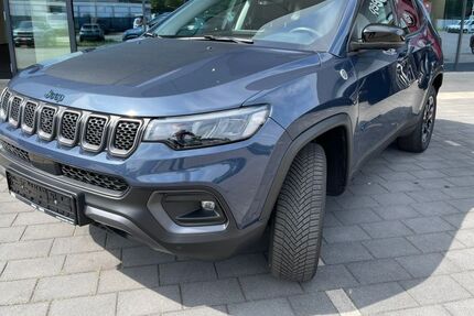 Jeep Compass 60.600 km 31.690 &euro; Oberhausen 46049