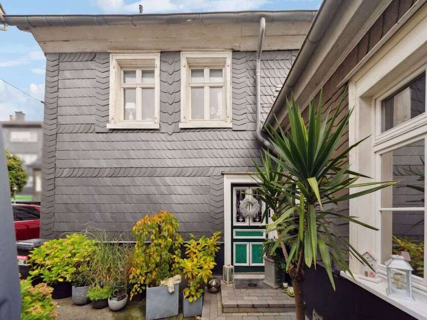 Haus zum Kaufen in Solingen 320.000 € 140 m²