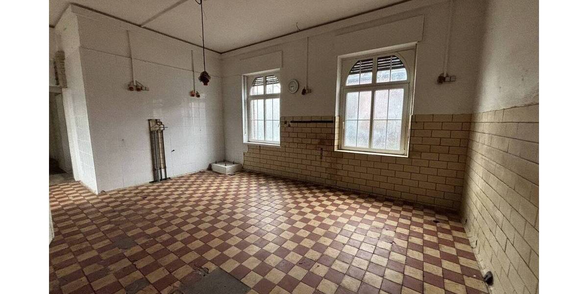 Gewerbeobjekt Krefeld Uerdingen - 6 Zimmer, 390.000&euro; | Angebot:26904003