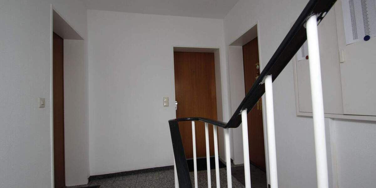 Zentral gelegene 4-Zimmer- Wohnung mit Balkon in Hochparterre 4 zimmer