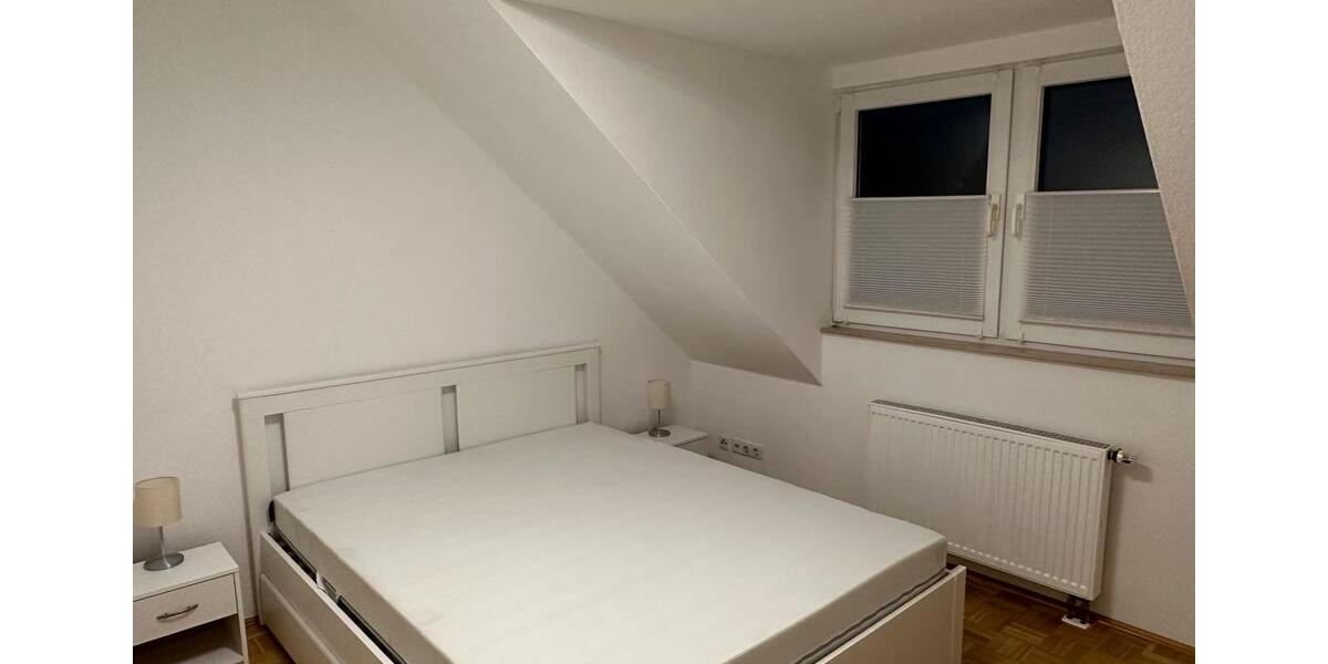 Dachgeschoßwohnung Leverkusen Schlebusch - 2 Zimmer, 34 m&sup2;, 850&euro; | Angebot:26090589