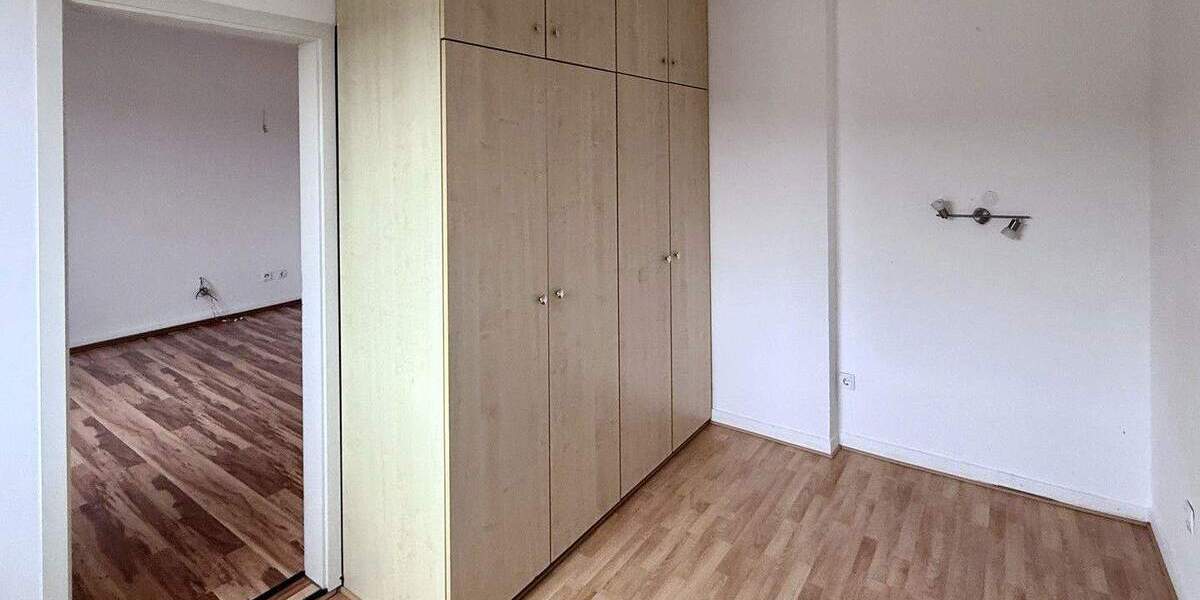 Etagenwohnung Düsseldorf Oberbilk - 2 Zimmer, 57 m&sup2;, 205.000&euro; | Angebot:25783188