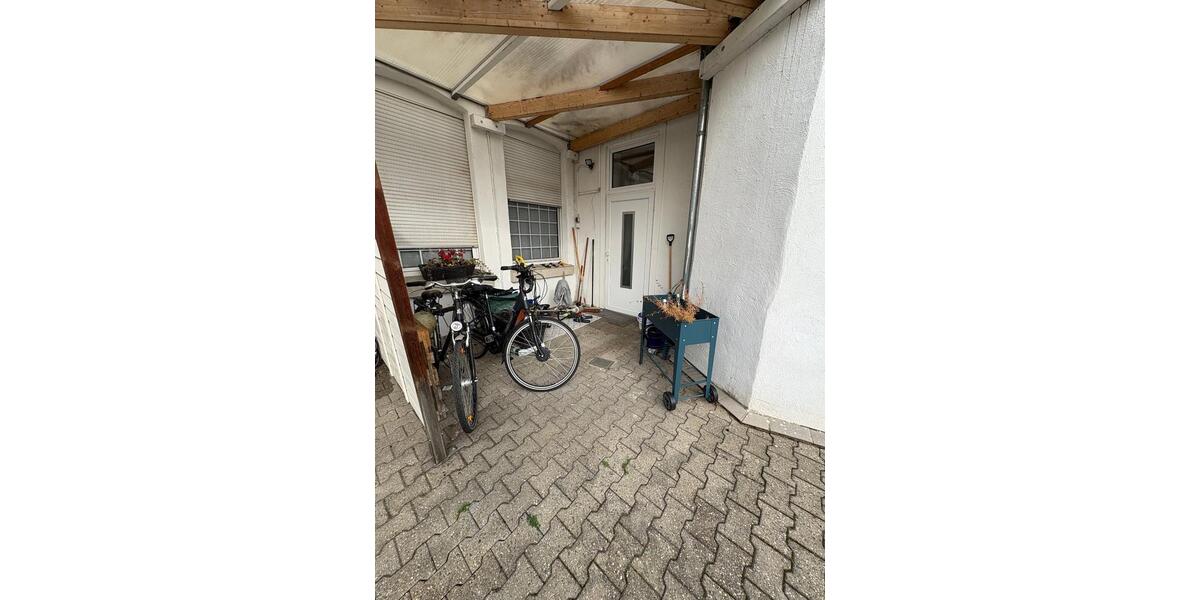 Eigentums- Maisonettewohnung inkl. geräumiger Terasse und Garten 3.5 zimmer