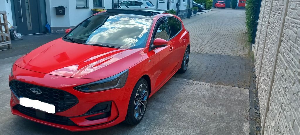 Ford Focus 84.000 km 17.950 € Dormagen 41539