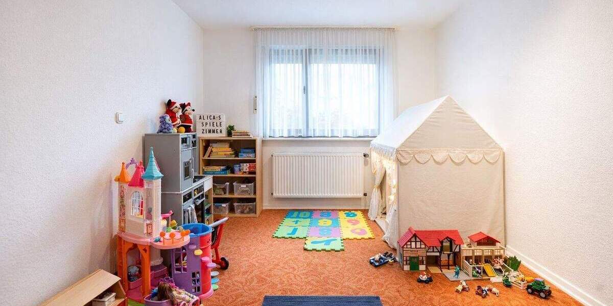 Reihenmittelhaus Krefeld / Uerdingen Uerdingen - 5 Zimmer, 122 m&sup2;, 398.000&euro; | Angebot:25800735