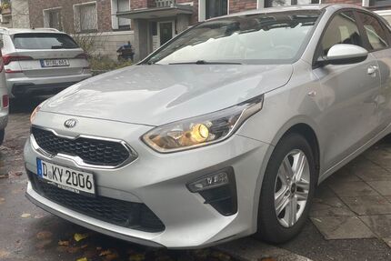 Kia ceed / Ceed 98.000 km 10.990 &euro; Haan 42781