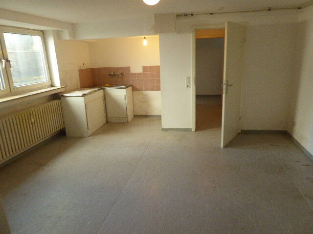 Gewerbeobjekt Düsseldorf Rath - 8 Zimmer, 156 m&sup2;, 350.000&euro; | Angebot:21329524