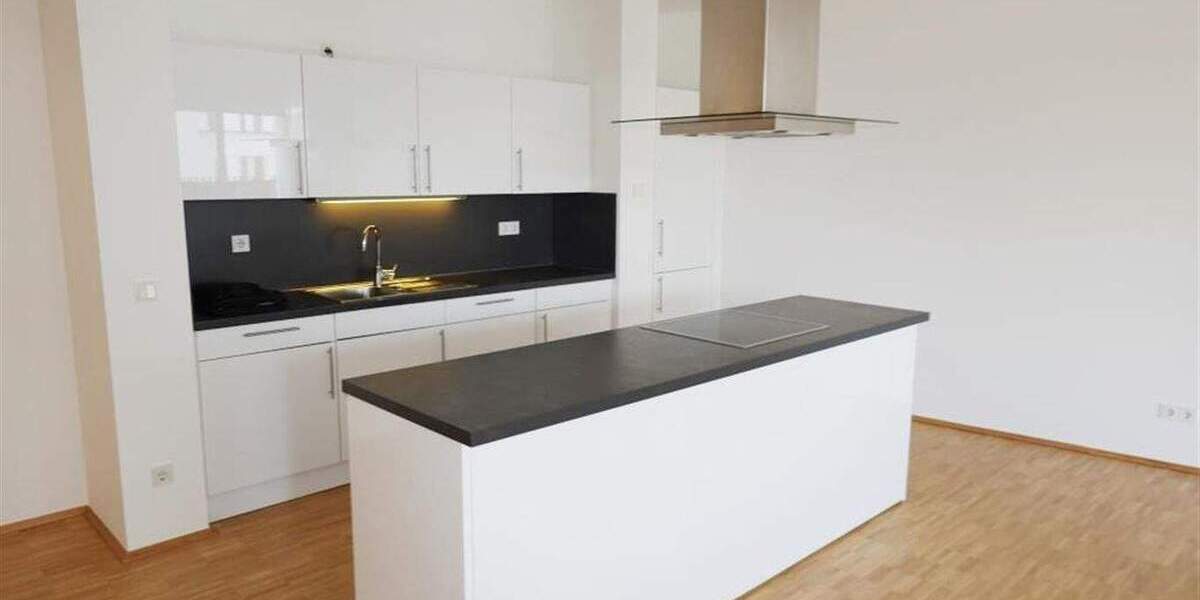 Attraktive 4 Zi. Neubauwohnung mit EBK und Fußbodenheizung plus Sonnenterrasse. 4 zimmer