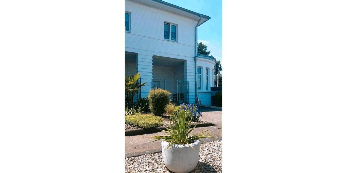 Einfamilienhaus Mönchengladbach West - 15 Zimmer, 454 m&sup2;, 655.000&euro; | Angebot:27134813