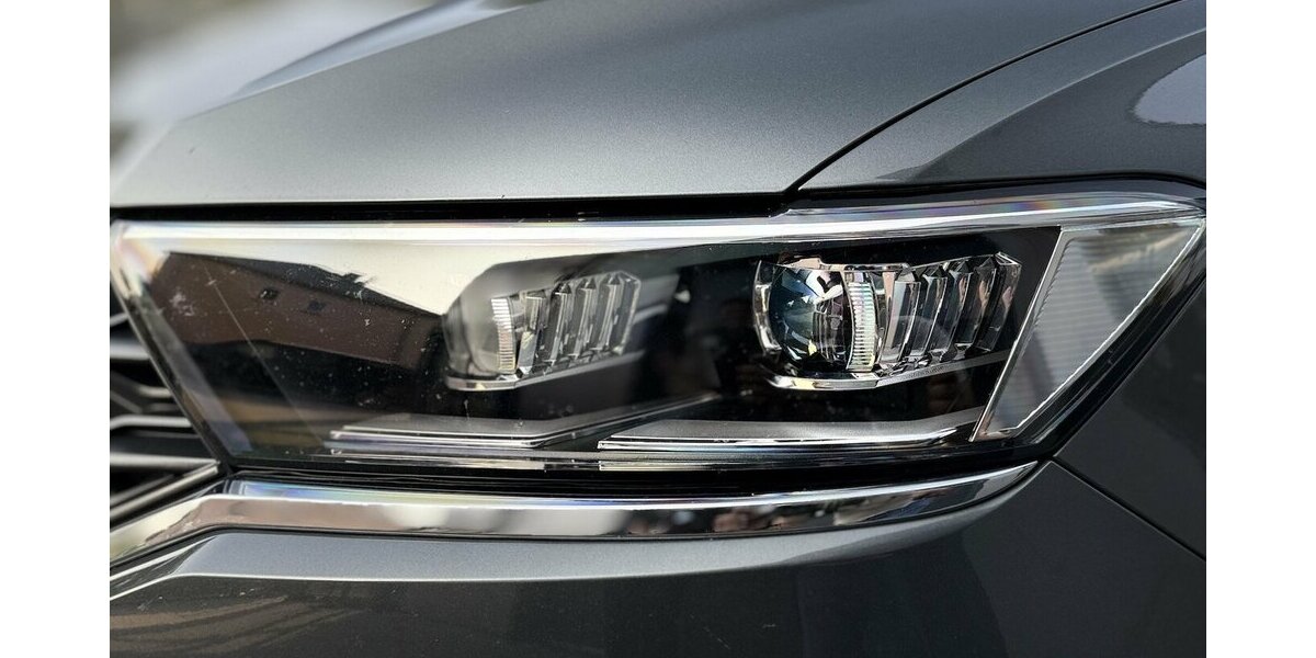 VW T-Roc R line / 4Motion / Keyless Go / PANO 53.000 km 24.590 &euro; Mönchengladbach 41066