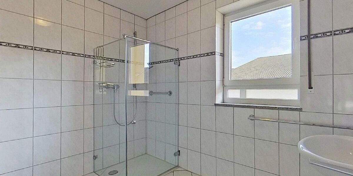 Etagenwohnung Jüchen - 2 Zimmer, 74 m&sup2;, 219.000&euro; | Angebot:25768943