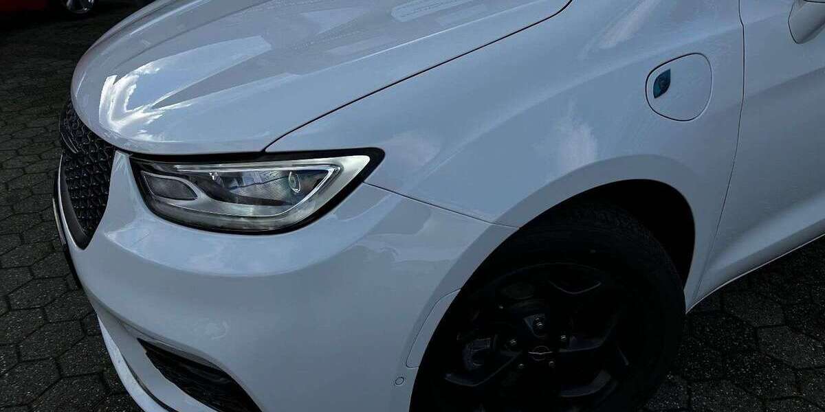 Chrysler Pacifica 64.800 km 29.900 &euro; Korschenbroich 41352