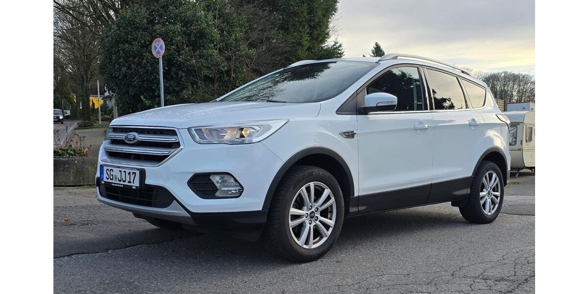 Ford Kuga 83.000 km 13.990 &euro; Solingen 42653