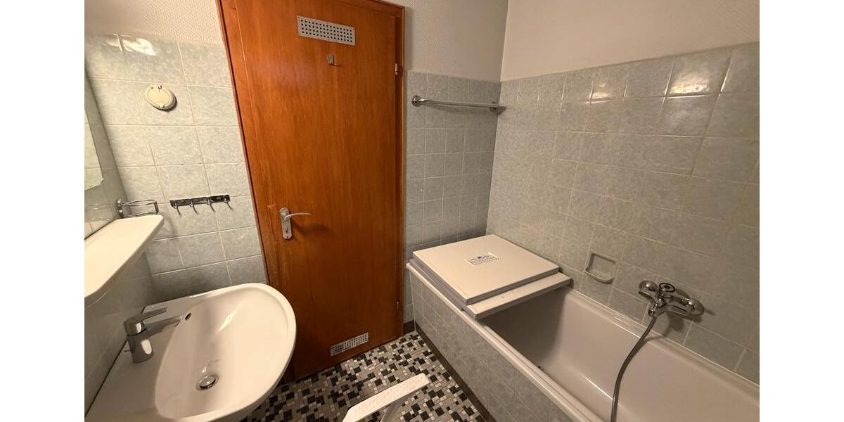 4,5 Zi. Mietwohnung mit Garten in Düsseldorf-Garath 4.5 zimmer