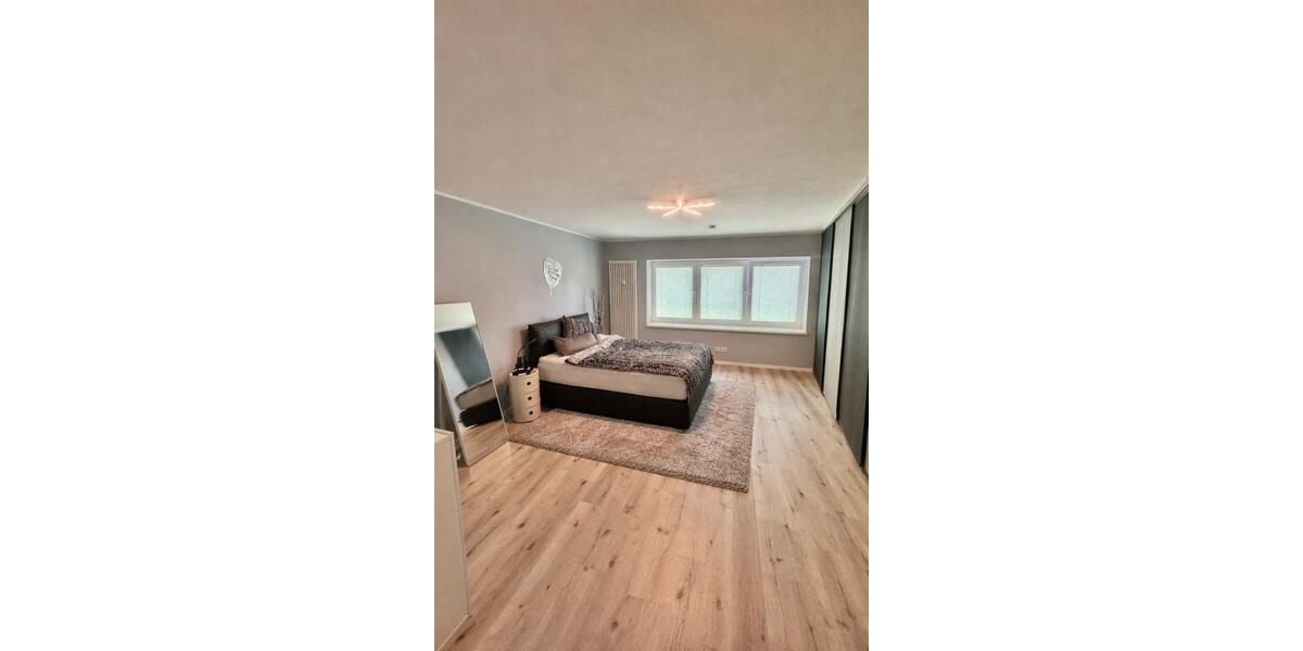 Etagenwohnung Pulheim - 3 Zimmer, 131 m&sup2;, 1.790&euro; | Angebot:26453765