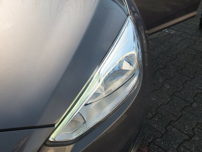 Ford Focus STUFENHECK KLIMAUTOMATIK PARKPILOT 118.919 km 7.304 € Köln 50858