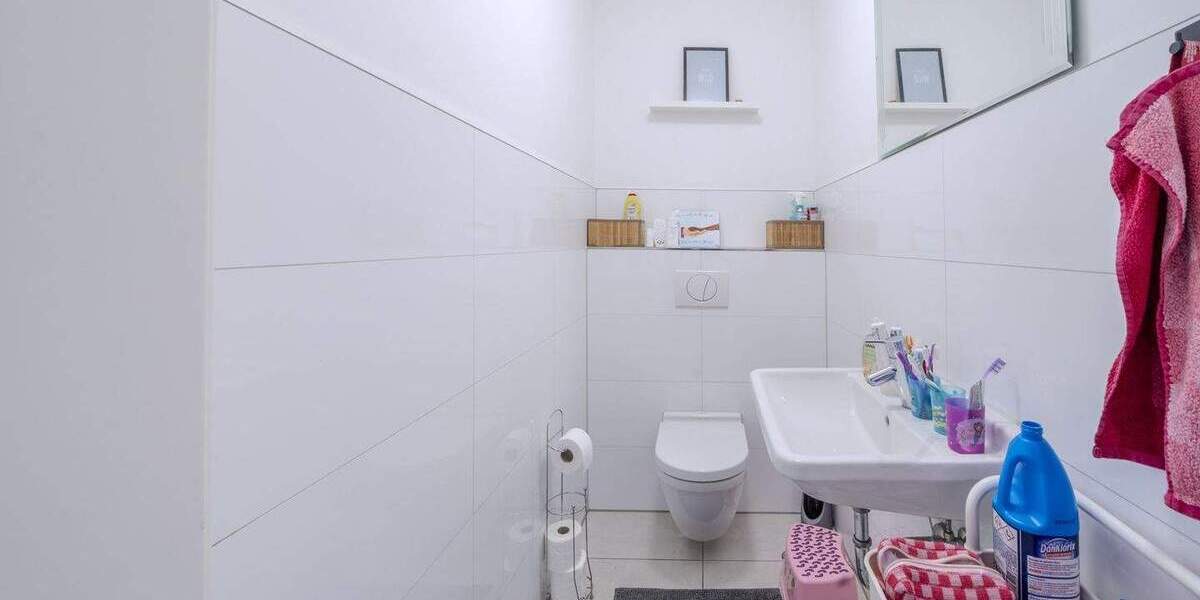 Exklusive Eigentumswohnung in Düsseldorf-Lohausen - modernes Baujahr, 4 Zimmer - wird bezugsfrei 4 zimmer