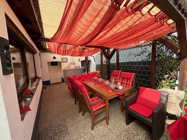 Doppelhaushälfte Mönchengladbach West - 8 Zimmer, 180 m&sup2;, 1.600&euro; | Angebot:24867988