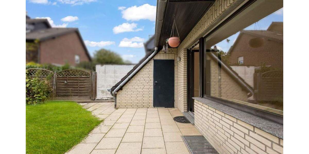 Reihenmittelhaus mit viel Potenzial in Neuss-Grefrath 4 zimmer