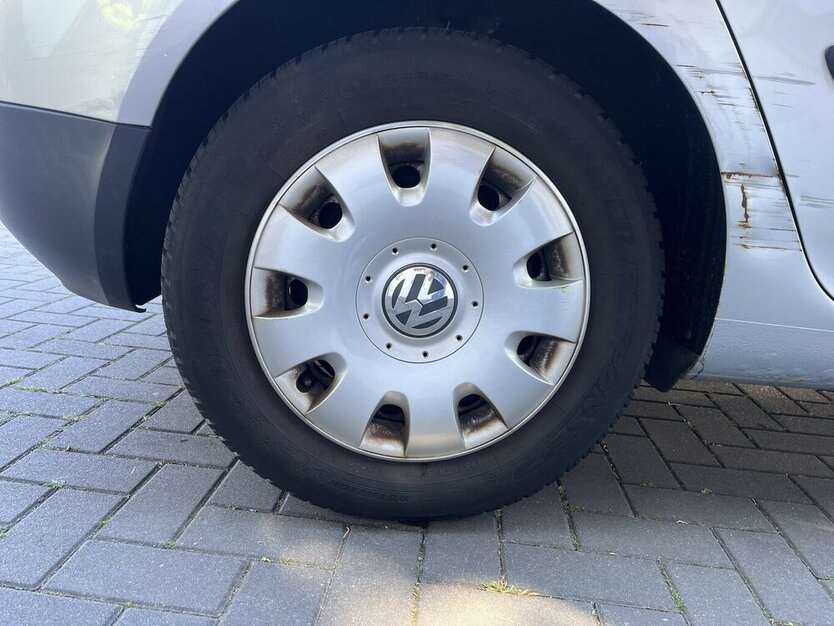 VW Golf Trendline / Klima / Schiebedach / ZV 185.000 km 2.490 € Mönchengladbach 41066