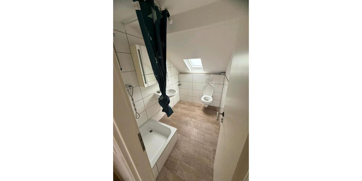 Dachgeschoßwohnung Krefeld Dießem - 2 Zimmer, 45 m&sup2;, 540&euro; | Angebot:25721915