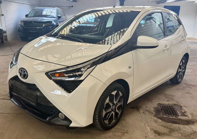 Aygo (X)