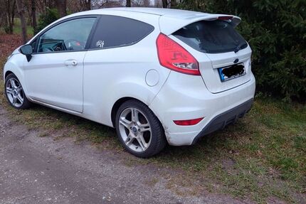 Ford Fiesta 195.000 km 2.800 &euro; Mülheim an der Ruhr 45481
