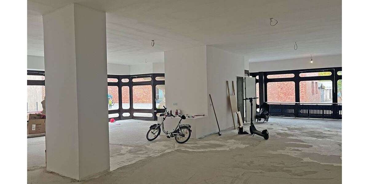 Haus zum Kaufen in Düsseldorf 499.000 € 250 m² 5 zimmer