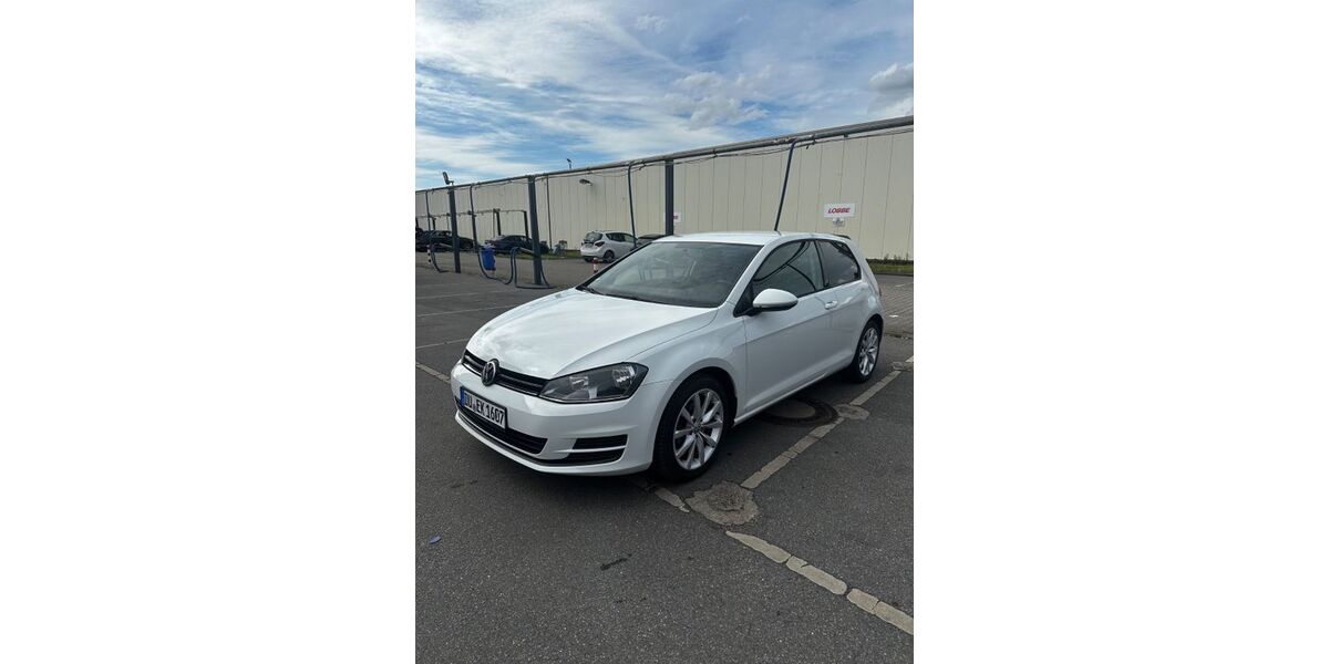 VW Golf 151.652 km 5.500 &euro; Duisburg 47179