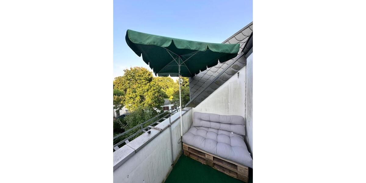 Dachgeschoßwohnung Oberhausen - 2.5 Zimmer, 77 m&sup2;, 790&euro; | Angebot:25790449