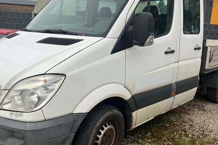 Mercedes-Benz Sprinter 299.199 km 8.700 &euro; Düsseldorf 40231