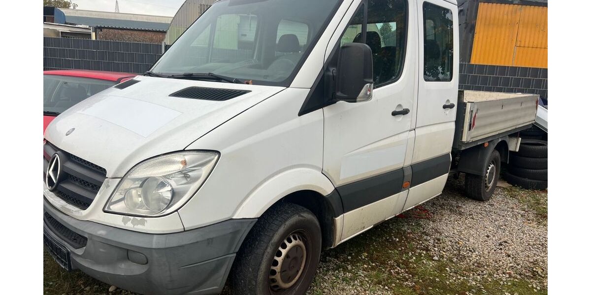 Mercedes-Benz Sprinter 299.199 km 8.700 &euro; Düsseldorf 40231