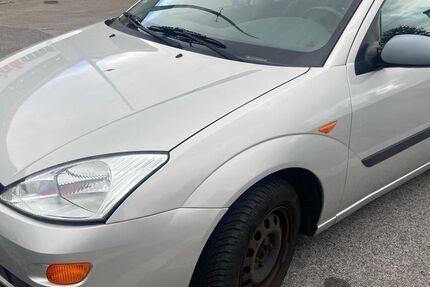 Ford Focus 146.000 km 1.770 € Düsseldorf 40223