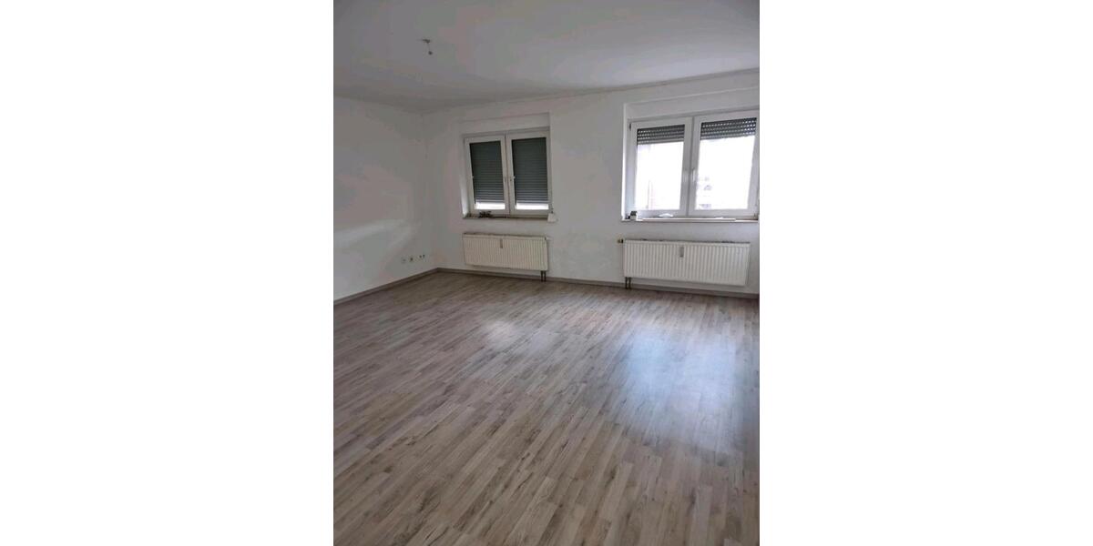 Etagenwohnung Mönchengladbach Süd - 3 Zimmer, 83 m&sup2;, 1.300&euro; | Angebot:26127004