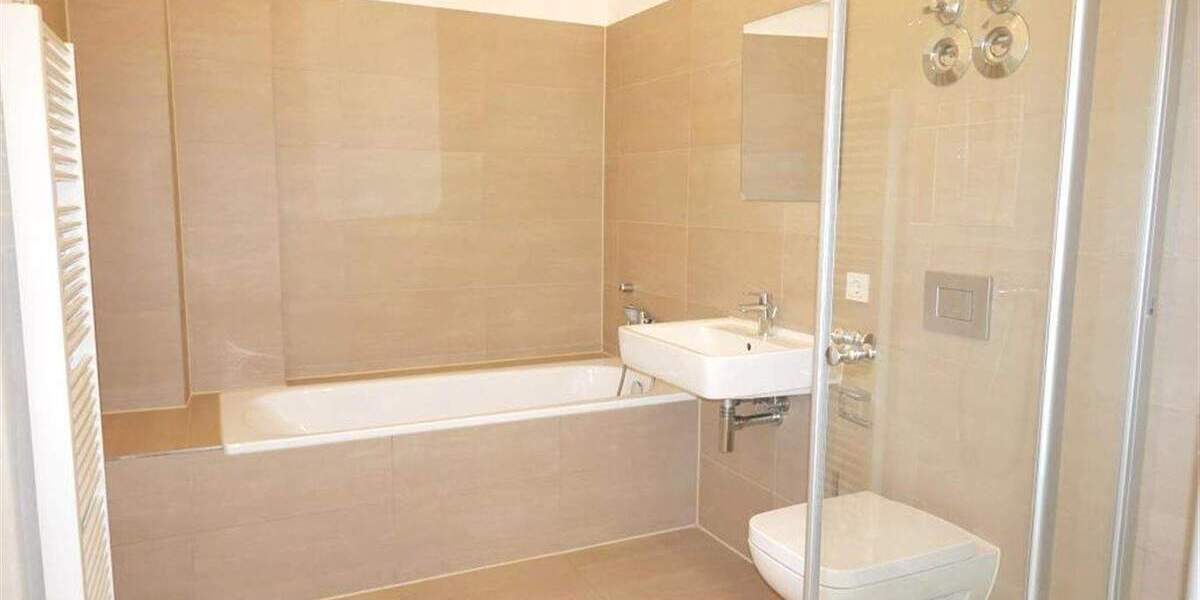 Attraktive 3 Zimmer Wohnung inkl. EBK , Fußbodenheizung, Süd-West Terrasse 3 zimmer