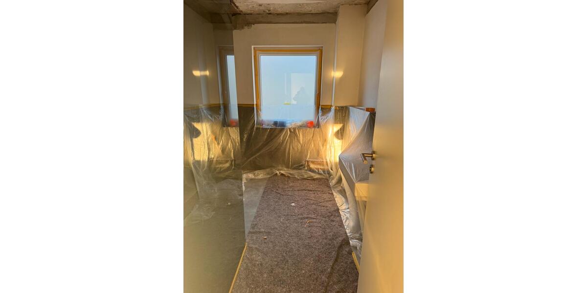 Verkauf: Kernsanierte Wohnung | 1. OG | Neubauniveau 4 zimmer