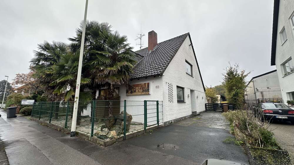 Haus zum Kaufen in Hilden 739.000 € 220.22 m² 6.5 zimmer