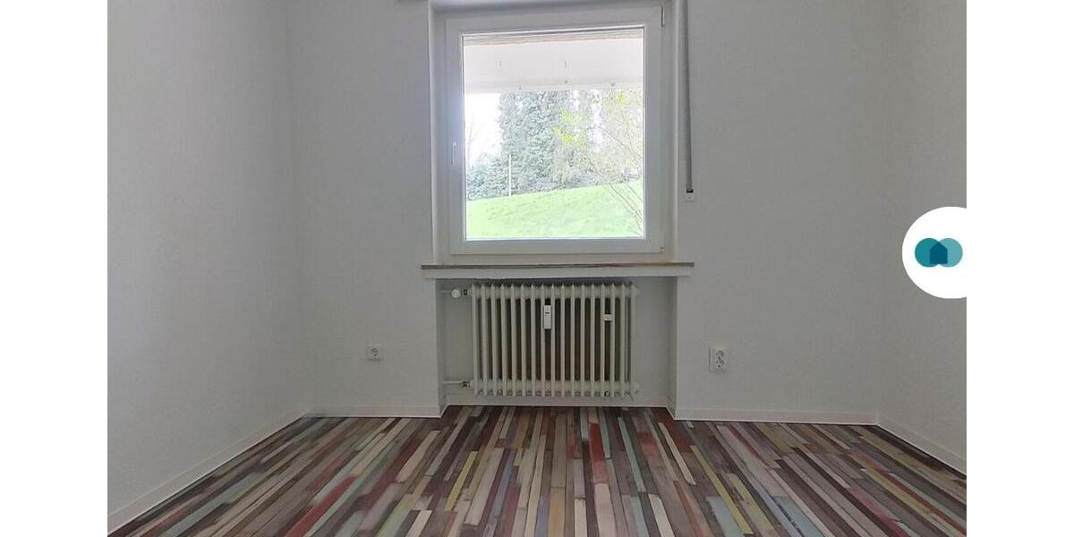 Erdgeschoßwohnung Solingen Wald - 4 Zimmer, 103 m&sup2;, 699&euro; | Angebot:25751931