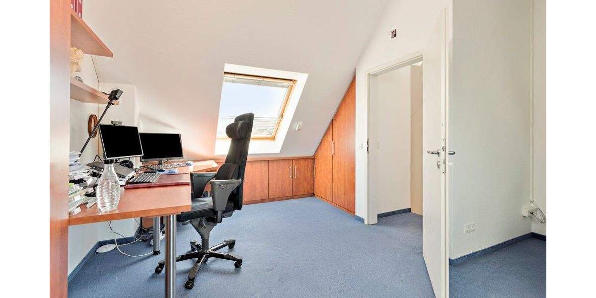 Reihenmittelhaus Düsseldorf Wittlaer - 4 Zimmer, 125 m&sup2;, 2.500&euro; | Angebot:25360670