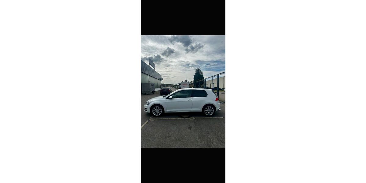 VW Golf 151.800 km 5.700 &euro; Duisburg 47179