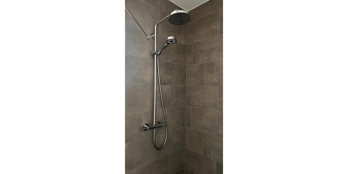 Etagenwohnung Düsseldorf Heerdt - 2 Zimmer, 60 m&sup2;, 1.860&euro; | Angebot:26366111