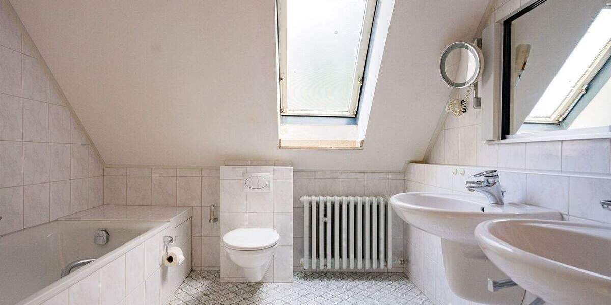 Einfamilienhaus Krefeld Inrath/Kliedbruch - 7 Zimmer, 166 m&sup2;, 549.000&euro; | Angebot:25800732