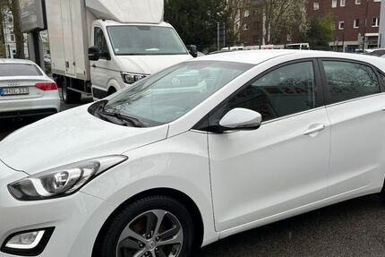 Hyundai i30 138.188 km 8.400 &euro; Oberhausen 46045