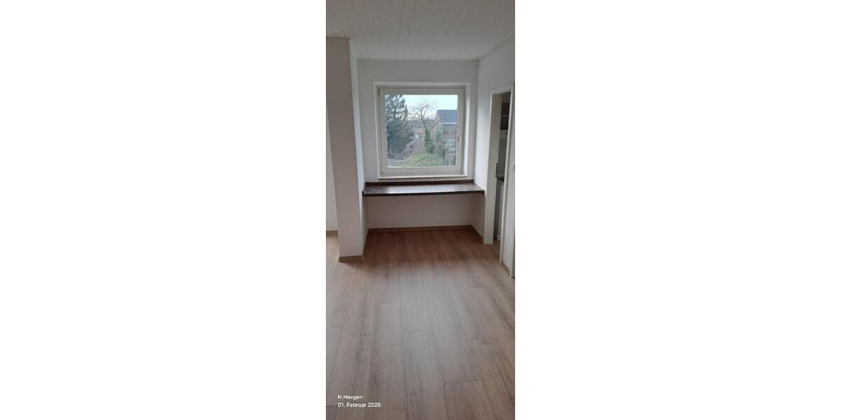 Dachgeschoßwohnung Korschenbroich - 2 Zimmer, 50 m&sup2;, 450&euro; | Angebot:25806768