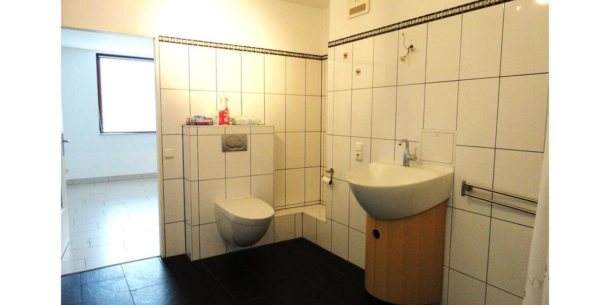 Etagenwohnung Moers - 3 Zimmer, 116 m&sup2;, 900&euro; | Angebot:26148569